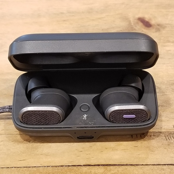 Logitech Zone True Wireless Earbuds ANC IP68 Mic BT Business - Picture 1 of 6